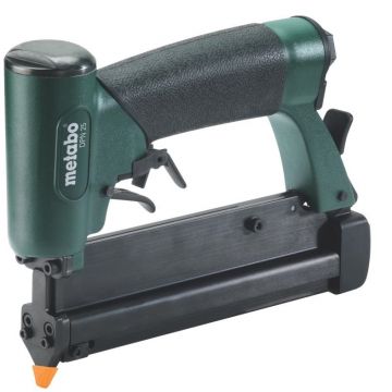 Пневматический гвоздезабиватель Metabo DPN 25