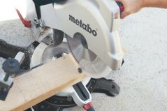 Торцовочная пила Metabo KS 305 Plus
