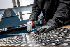 Аккумуляторные листовые ножницы по металлу Metabo SCV 18 LTX BL 1.6 каркас MetaLoc