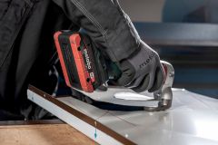 Аккумуляторные листовые ножницы по металлу Metabo SCV 18 LTX BL 1.6 каркас MetaLoc