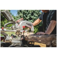 Аккумуляторная торцовочная пила Metabo KGS 18 LTX BL 305 LiHD 2x8.0 Ач