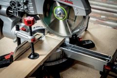 Аккумуляторная торцовочная пила Metabo KGS 18 LTX BL 216 Li-Power 1x4.0 Ач
