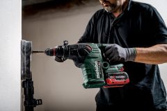 Акумуляторний перфоратор Metabo KH 18 LTX BL 35 Q LiHD 2x8.0 Аг