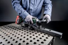 Акумуляторний кромковий фрезер по металу Metabo KFMVB 18 LTX BL 4 RF каркас