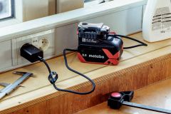 Мобільний зарядний пристрій Metabo PC 18-65