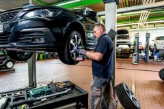Аккумуляторный ударный гайковерт Metabo SSW 18 LTX 550 BL каркас MetaBox